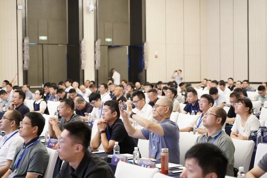 全球首發(fā)＋1 ！華工激光新品亮相首屆中國激光焊接行業(yè)大會